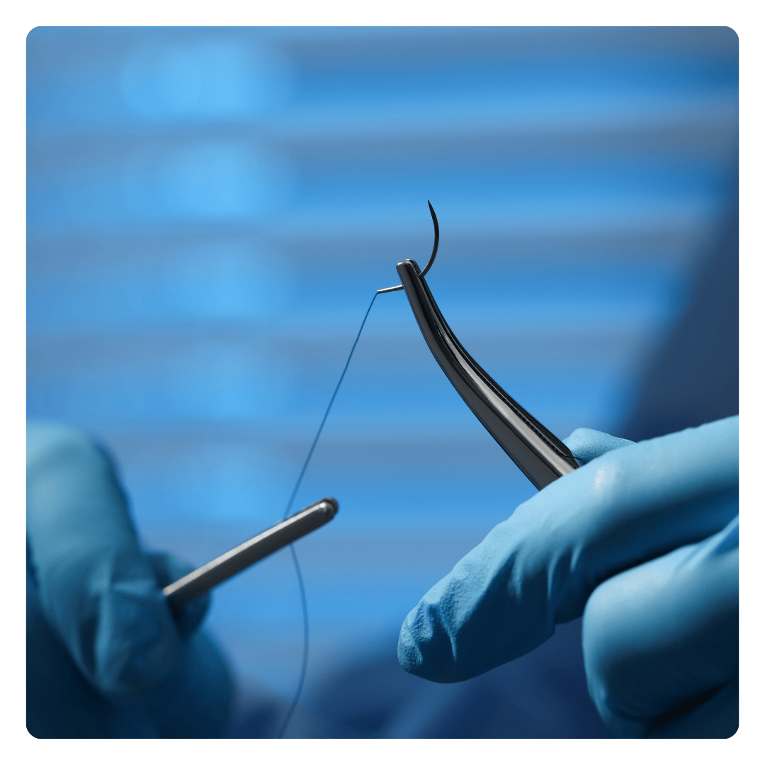 Surgical needle and thread Surgical needle and thread